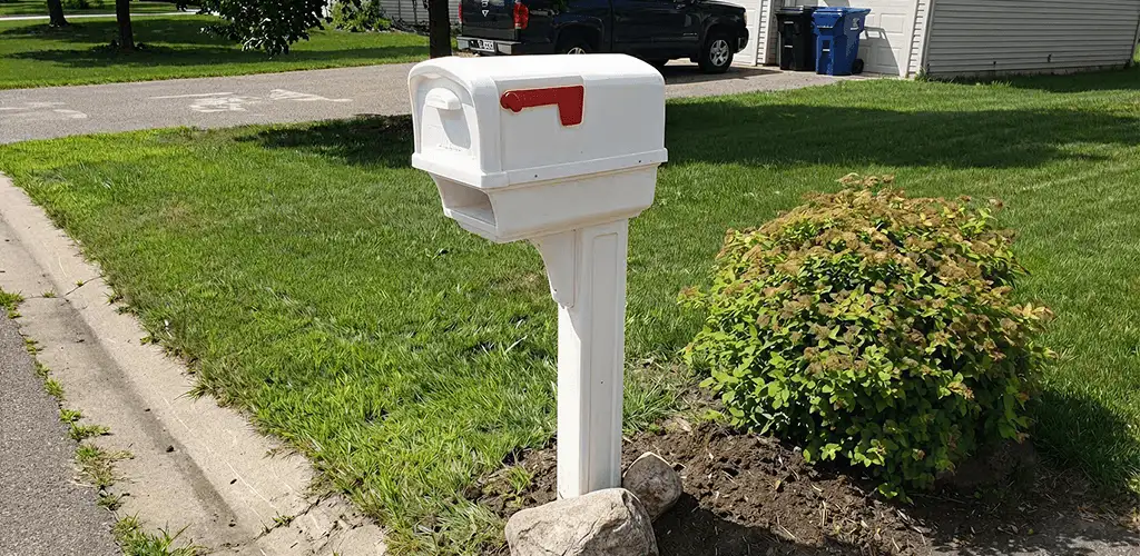 Mailbox installation for a residential curbside mailbox in Lakeland, FL